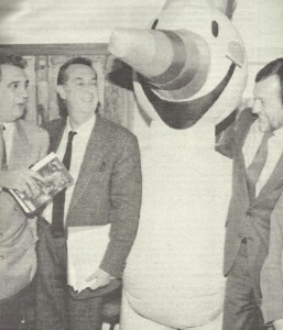 Plácido Domingo, Maurizio Scaparro, Curro y Emilio Cassinello durante la presentación en EEUU de la programación cultural de la Expo'92.