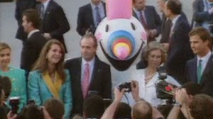 La Familia Real y Curro la máscota de la Expo'92.