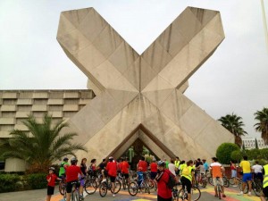 Cicloexpo llevó las bicicletas al corazón de la Cartuja. En la imagen, junto al Pabellón de México.