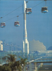 Cohete Ariane 4 durante la Expo'92.