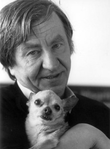 Heinz Edelmann, autor del diseño de la mascota de la Expo'92 con su perro Curro.