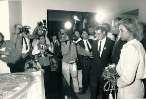 Los Reyes visitan la maqueta del proyecto de la Expo'92.