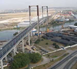 Vista aérea del Puente del Centenario.